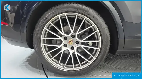 PORSCHE CAYENNE 3.0 PLATINUM EDITION