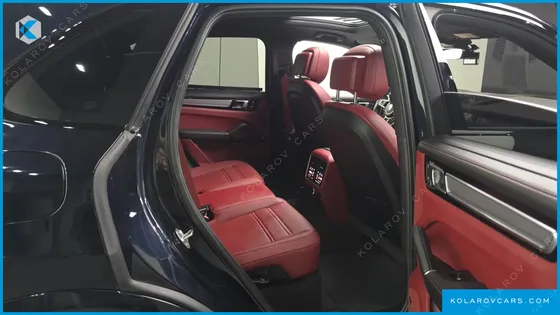 PORSCHE CAYENNE 3.0 PLATINUM EDITION