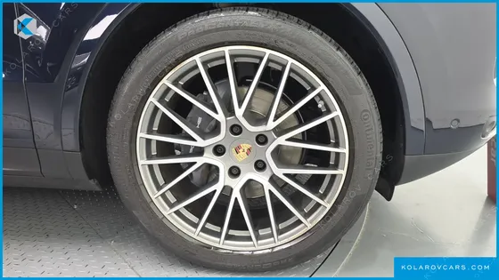 PORSCHE CAYENNE 3.0 PLATINUM EDITION