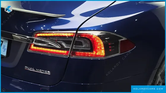 TESLA MODEL S PERFORMANCE
