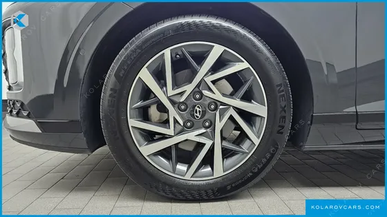 HYUNDAI GRANDEUR 2,5 GASOLINE 2WD