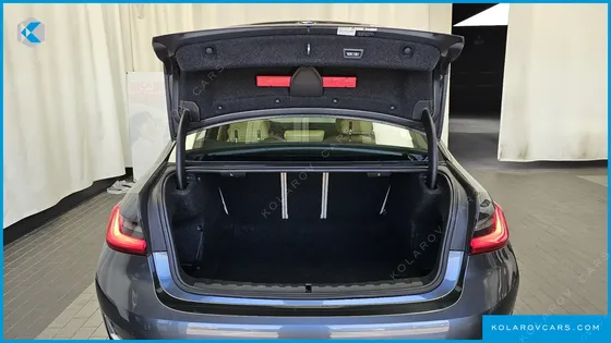 BMW 3 SERIES 330I XDRIVE LUXURY