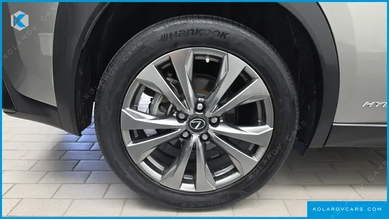 LEXUS UX 2.0 F-SPORT 2WD