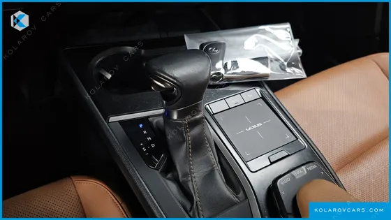 LEXUS UX 2.0 2WD