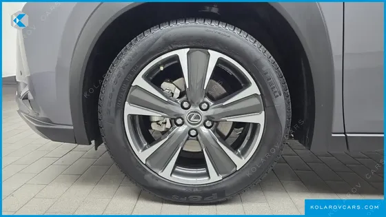 LEXUS UX 2.0 AWD