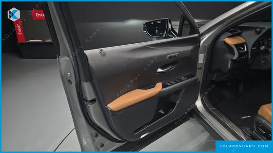 LEXUS UX 2.0 AWD
