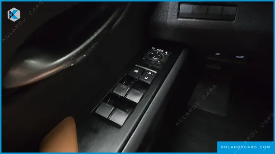 LEXUS UX 2.0 AWD