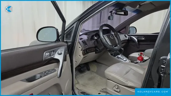 KGM - SSANGYONG KORANDO 4WD CHATEAU 11-SEATER