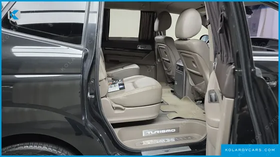 KGM - SSANGYONG KORANDO 4WD CHATEAU 11-SEATER