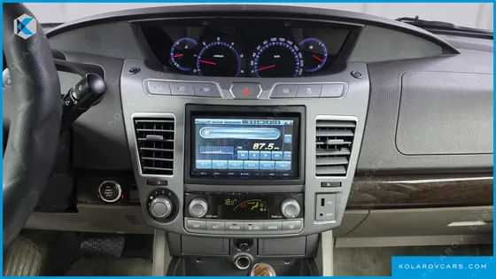 KGM - SSANGYONG KORANDO 4WD CHATEAU 11-SEATER