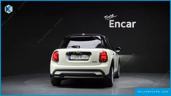 MINI COOPER 5-DOOR CLASSIC PLUS
