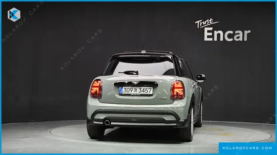 MINI COOPER 5-DOOR CLASSIC PLUS