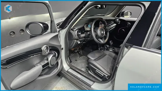 MINI COOPER 5-DOOR CLASSIC PLUS