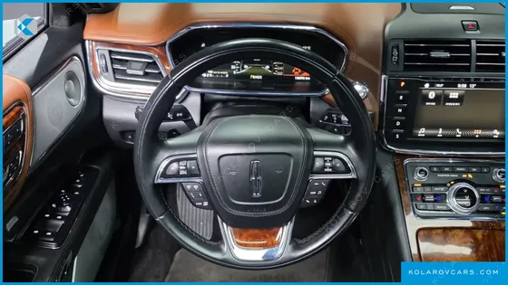 LINCOLN CONTINENTAL 3.0 PRESIDENTIAL AWD