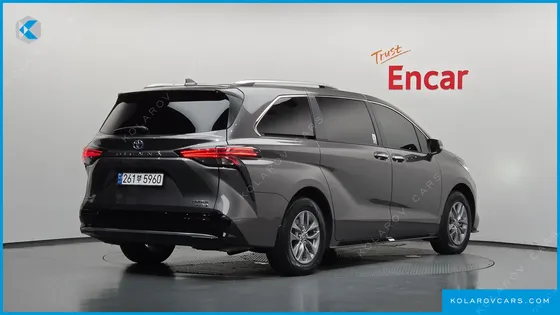 TOYOTA SIENNA 2.5 HYBRID AWD