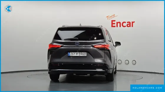 TOYOTA SIENNA 2.5 HYBRID AWD
