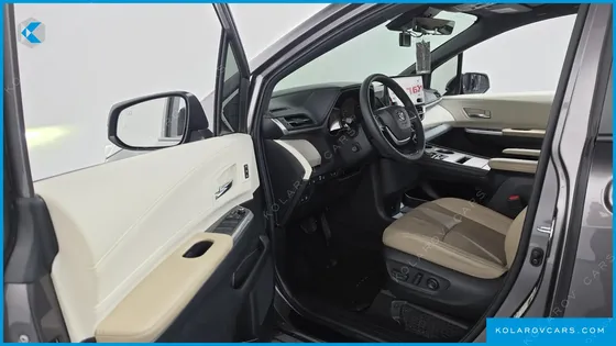 TOYOTA SIENNA 2.5 HYBRID AWD