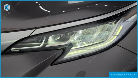 TOYOTA SIENNA 2.5 HYBRID AWD