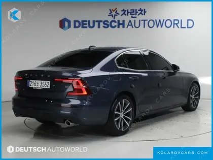VOLVO S60 B5 MOMENTUM