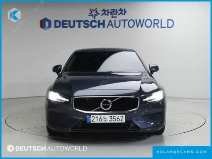 VOLVO S60 B5 MOMENTUM