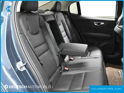 VOLVO S60 B5 MOMENTUM