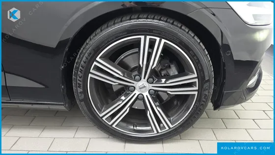 VOLVO S60 B5 INSCRIPTION