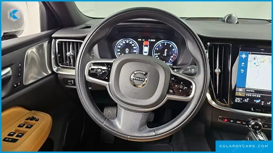 VOLVO S60 T5 INSCROPTION