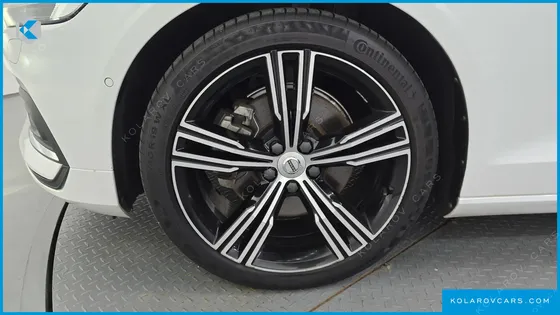 VOLVO S60 B5 INSCRIPTION