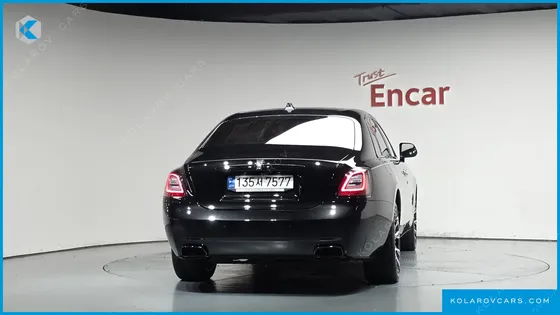 ROLLS ROYCE GHOST 6.7 V12 BLACK BADGE