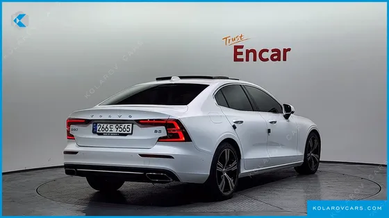 VOLVO S60 B5 INSCRIPTION