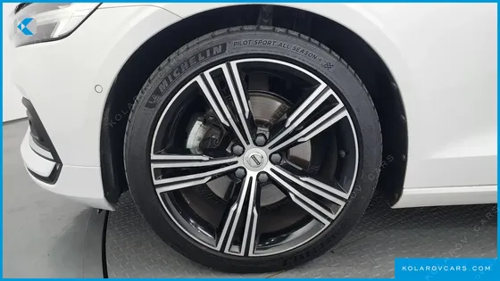 VOLVO S60 B5 INSCRIPTION