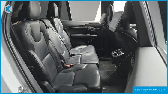 VOLVO XC90 D5 MOMENTUM