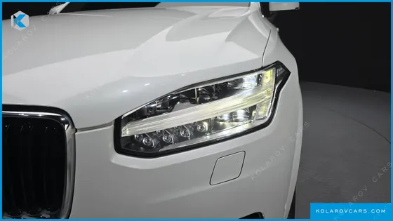VOLVO XC90 D5 MOMENTUM
