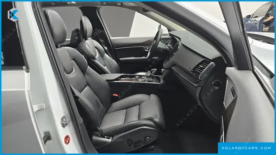VOLVO XC90 D5 MOMENTUM