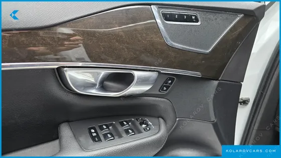 VOLVO XC90 D5 MOMENTUM