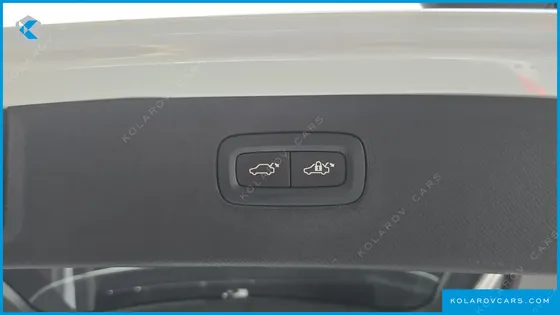 VOLVO XC90 D5 MOMENTUM