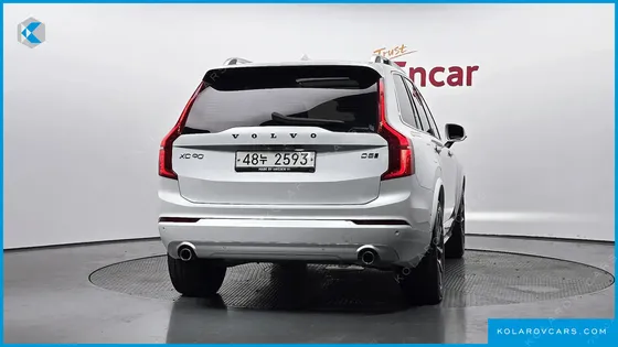 VOLVO XC90 D5 MOMENTUM