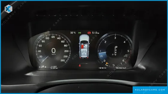 VOLVO XC90 D5 MOMENTUM
