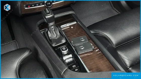 VOLVO XC90 D5 MOMENTUM