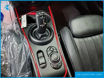 MINI COUNTRYMAN JCW LAUNCH PACK