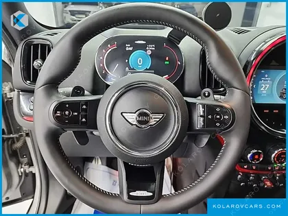MINI COUNTRYMAN JCW LAUNCH PACK