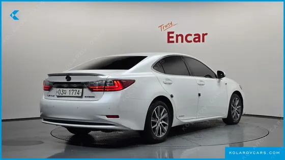 LEXUS ES EXECUTIVE