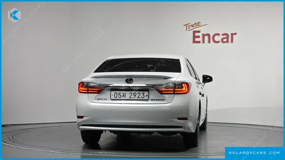 LEXUS ES SUPREME+