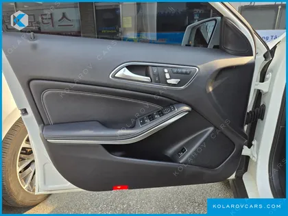 MERCEDES GLA-CLASS GLA220 PREMIUM