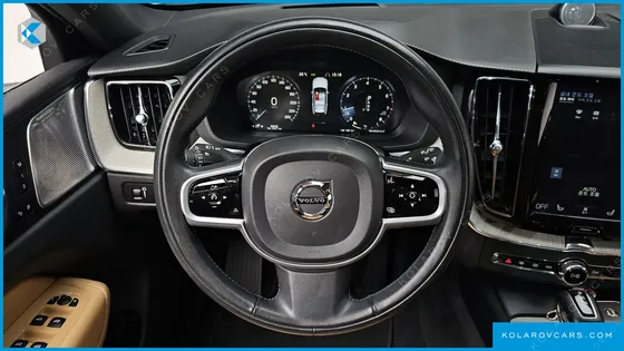 VOLVO XC60 T6 INSCRIPTION