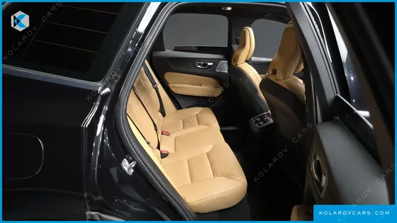 VOLVO XC60 B5 INSCRIPTION