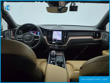VOLVO XC60 B5 ULTIMATE BRIGHT