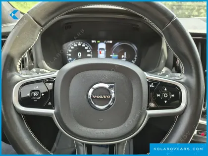VOLVO XC60 T8 R-DESIGN