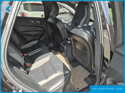 VOLVO XC60 T8 R-DESIGN