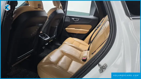 VOLVO XC60 D5 INSCRIPTION